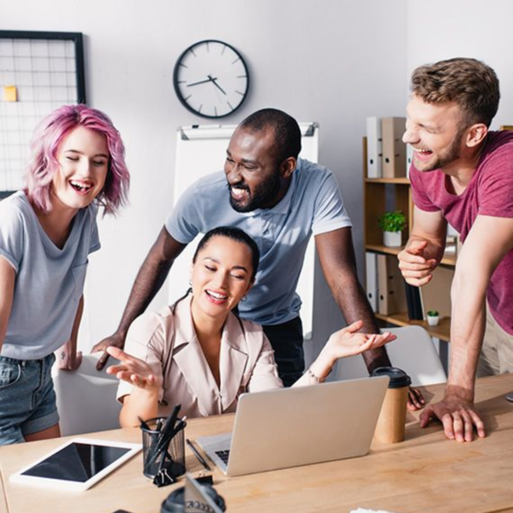 الفرق بين السرد الشخصي المهني والشخصي: متى وكيف تستخدم كل منهما؟